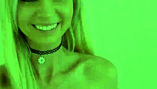 Oh wow, the stepmom is getting fucked and she's a camgirl too! 😍