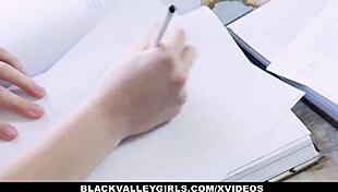 Watch Vienna Black's Pussy Get Plowed in Doggystyle Riding!