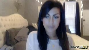 briana lee shows natural tits and masturbates on webcam april 08th 2015