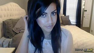 briana lee shows natural tits and masturbates on webcam april 08th 2015