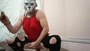 travesti feels intense pleasure with toy