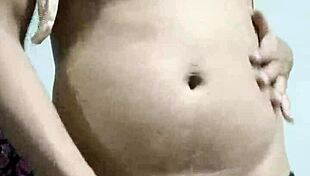 travesti masturbating richly