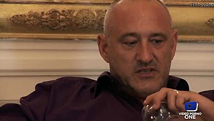 Young girl exploring her sexuality 😏