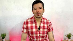 Straight amigo lets gay friend suck his 23cm cock