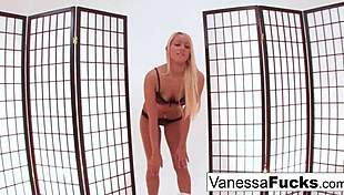 Justice Young Pounds Vanessa's Pussy