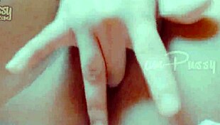 closeup amateur pussy fingering & rubbing
