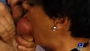 エロディー・ブロネットが小屋でアナルファックされる