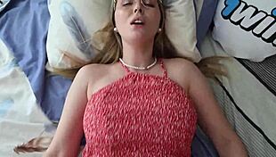 세상에, 용감한 거야? 내가 내 베스트 프렌드 엄마 보지를 만졌어! 😱