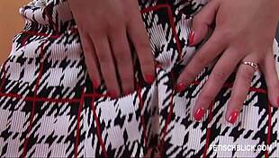 Intense Facial On Shaved Pussy