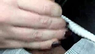 Risky public blowjob while driving in the car