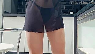 Loira gostosa shows off big ass in kitchen for solo masturbation. Latina fetish at its finest.