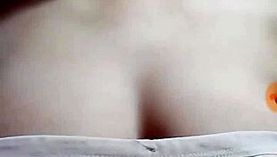 teen girl in 2k video