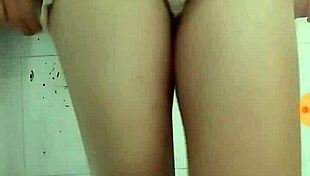 teen girl in 2k video