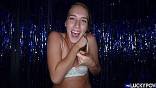 Kinky Cadence Lux Cums Hard!