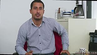 Bollywood actress in an open video with Chinese performers