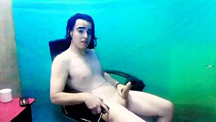 me masturbo para quitarme el frío sina malvako