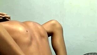 Esse novinho se amarra na minha mamada