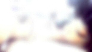 小奶18+熟女模特 Diana Lark 在性感内衣拍摄中展示惊人屁股和完美身材