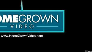 nerdy girlfriend enjoys having her cunt licked 😍