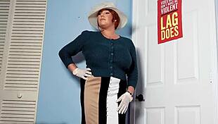 Stepmom Guides Your Boner Before Church