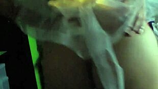 culona se mueve rico