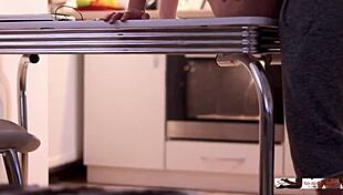 Quick homemade fuck before dinner with amateurs.