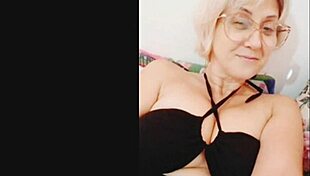 Linda's sexy tribute to my fat pantaneiro, showing off big tits and pussy! 😍
