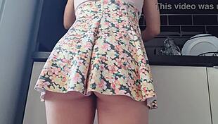 Latina Fetish Babe Masturbates Her Pussy Without Panties On