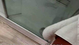 Pocieraj swojego kutasa o moje rajstopy, ale nie wślizguj się do środka