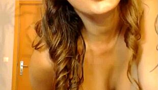 i'm so horny on cam, can't stop touching myself