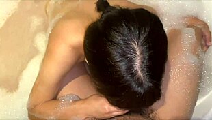 hey, look at this perverted couple fucking in the bath!