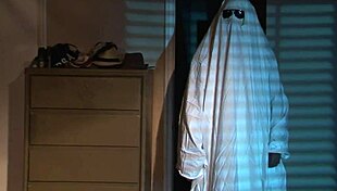 Halloween brings a sexy nude girl to the bed