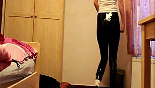 SNEAKER TRAMPLE FETISH ACTION