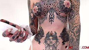 Tattooed Amber Luke Rides Tremor First!