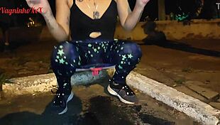 Vagninho And Holy Rubi Flash Ass And Piss In Public Park!