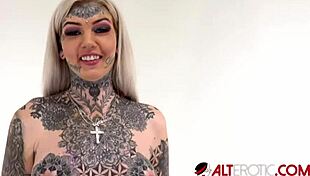 Tattooed Amber Luke Rides Tremor First!