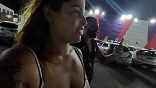 Aprontando Em Público Na Praia Grande Quem Vai Me Dar O Cu