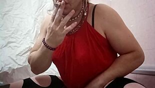 Transvestite Plays with Dildo – So Exciting!