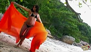 I set up a romantic spot for hot anal sex with the pretty brunette on the beach