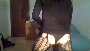 Shemale Monstercock on Web Cam