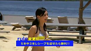 Wow! Japanese Girl in Bikini Looks Super Cute!