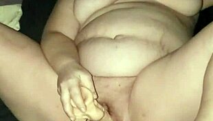 Putain oui, je jouis fort à l'intérieur d'une milf chaude !