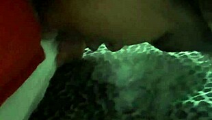 dando um pouquinho de cu pro leo ogro