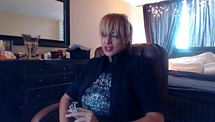 blonde sandi smokes three brown cork cigarettes