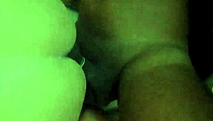 jardineiro negro fodeu minha mae no quintal