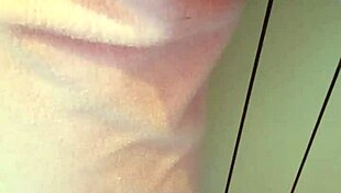 beautiful brunette pornstar doing alternative masturbation in this amateur scene.