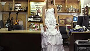 fascinating dilettante is sucking dick 😏