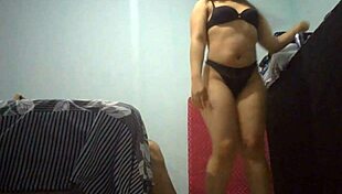 Contrate a la puta de luna la venezolana que cobra barato por su enorme trasero y sus bailes ricos!