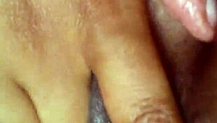 this black girl is finger fucking her pussy so hard, squirting everywhere 😍