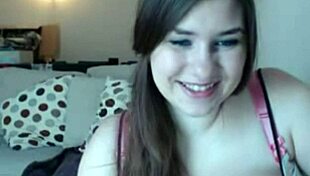 i see busty bbw teen 18+ masturbate with toys on webcam